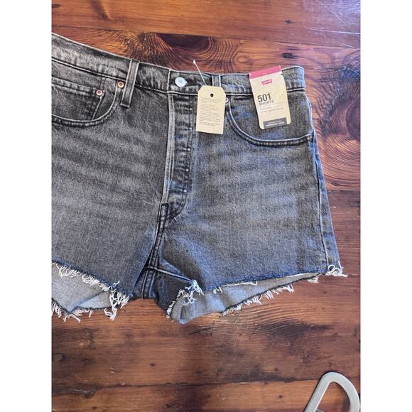 Levi's Premium 501° ORIGINAL FIT HIGH RISE WOMEN'S SHORTS Faded Black Sz 31 NWT - Picture 3 of 16
